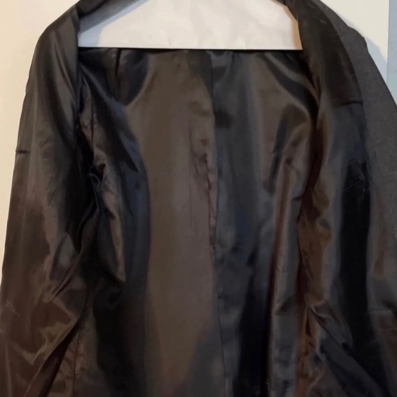 Women’s Blazer (Size L) EUC - Picture 5 of 5